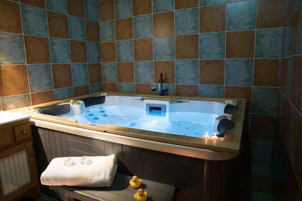Jabata Spa Cabezas Altas Εξωτερικό φωτογραφία